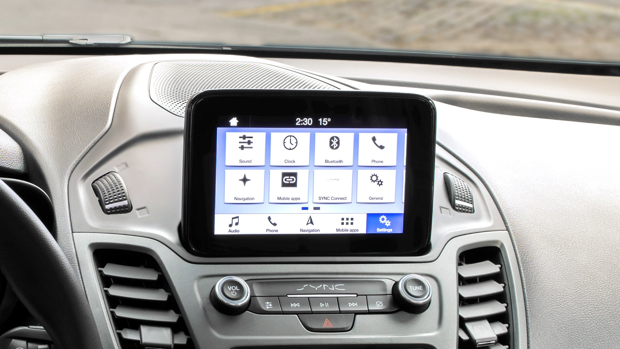 System obsługi głosowej Ford SYNC 3 z ekranem dotykowym.