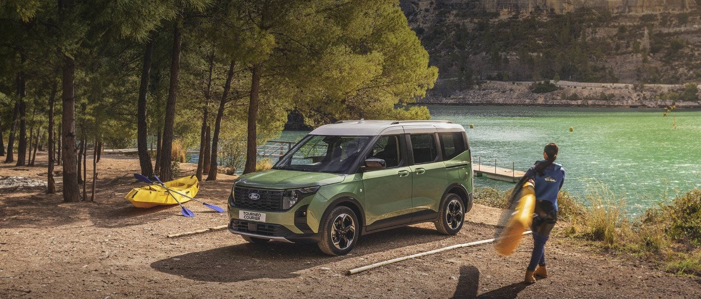 Ford Tourneo Courier next to river