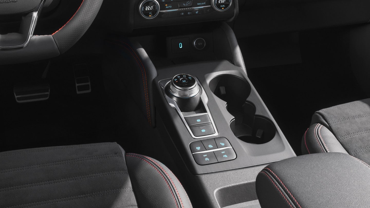 Obrotowy przełącznik zmiany biegów nowego Forda Kuga ST-Line X