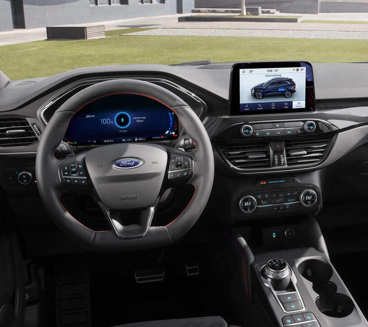 Kierownica i ekran dotykowy systemu SYNC 3 nowego Forda Kuga ST-Line X