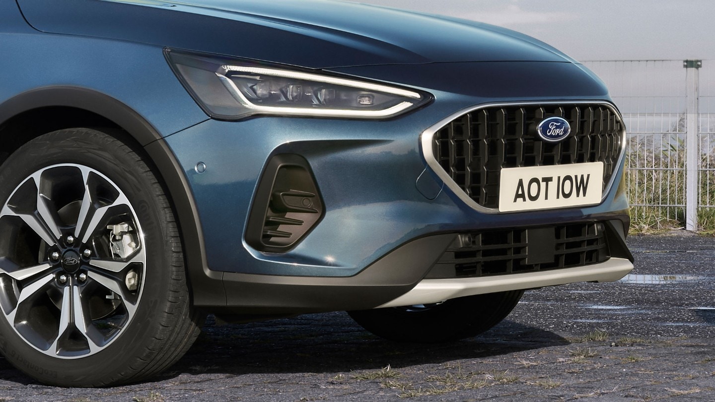 Front grille of a Ford Focus