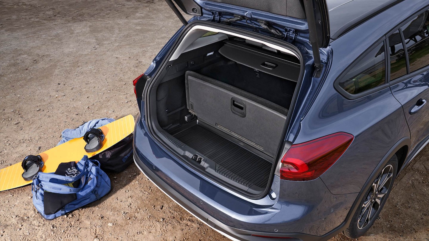 Open load space of a Ford Focus