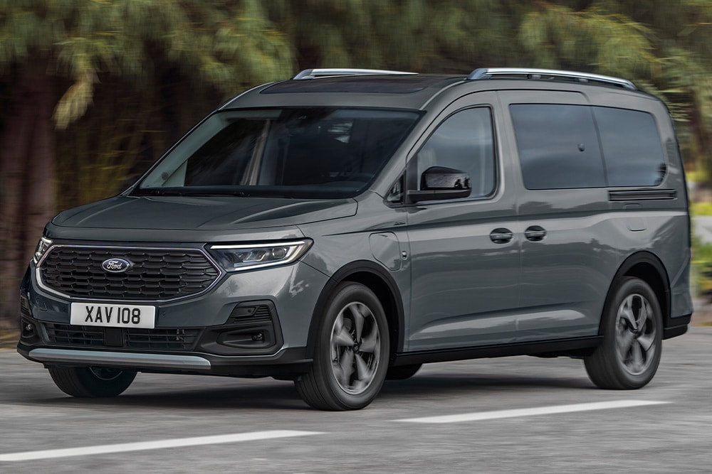 Ford Tourneo Connect – widok z przodu z profilu (3/4)