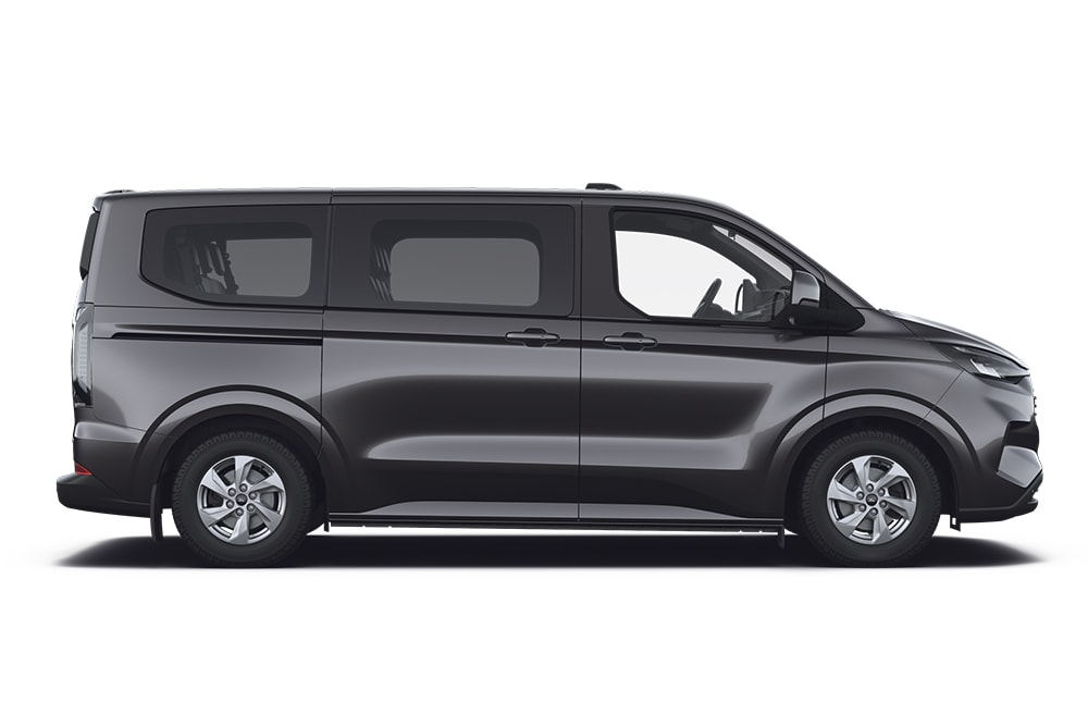 Czarny Ford Tourneo Custom z gamy minivanów Forda.