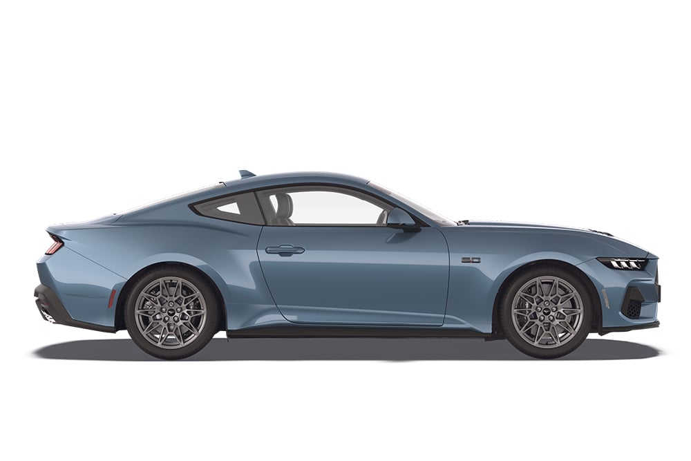 Ford Mustang z serii aut sportowych Forda w kolorze niebieskiej mgiełki.