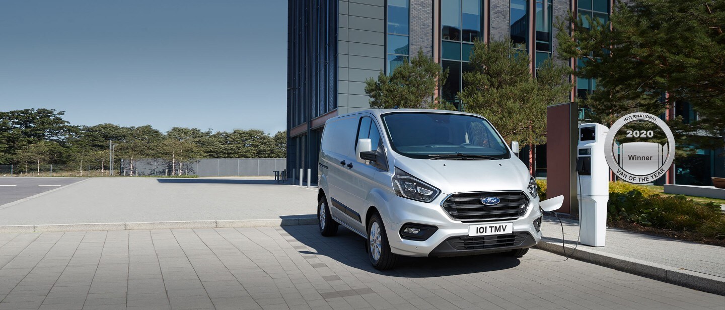 Nowy Ford Transit Custom dostępny z napędem PlugIn Hybrid