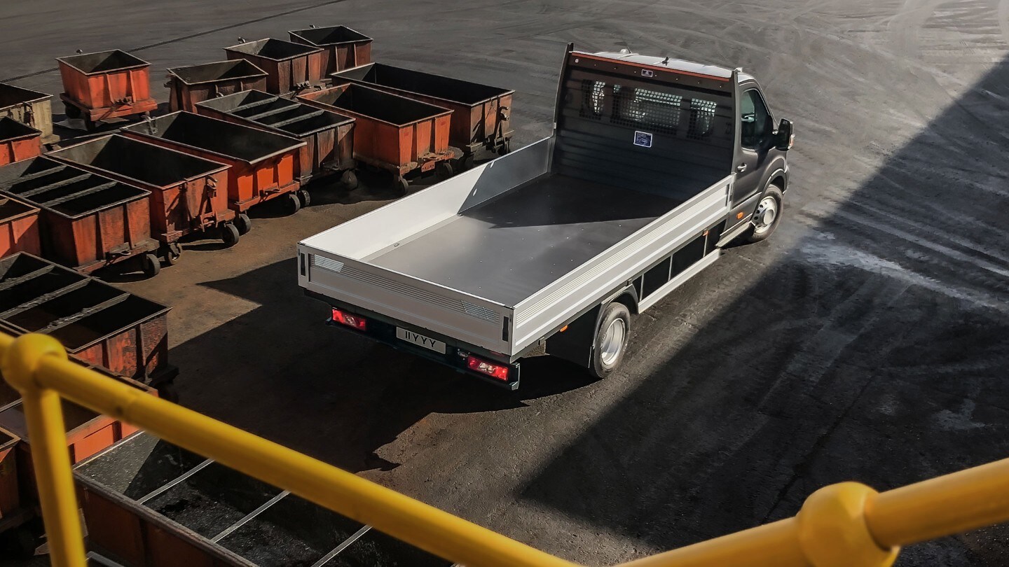 Ford Transit podwozie z pojedynczą kabiną exterior