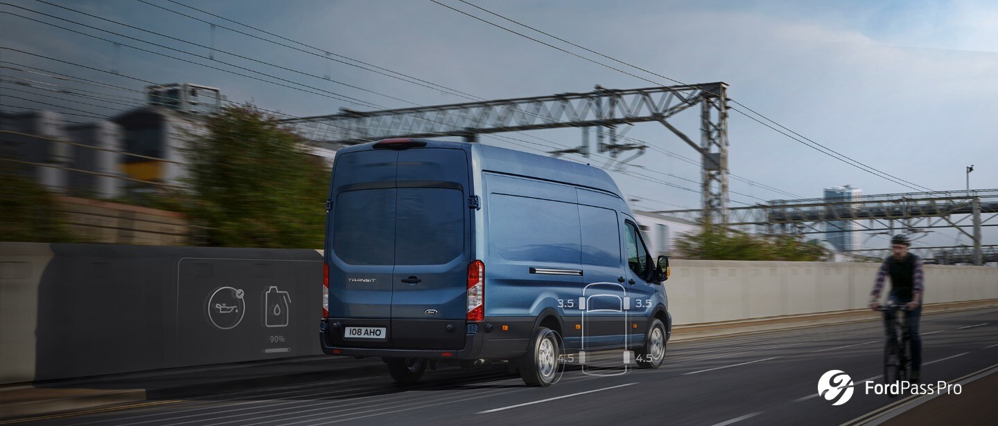 Nowy Ford Transit na drodze