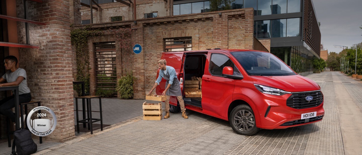 Ford Transit Custom in Red